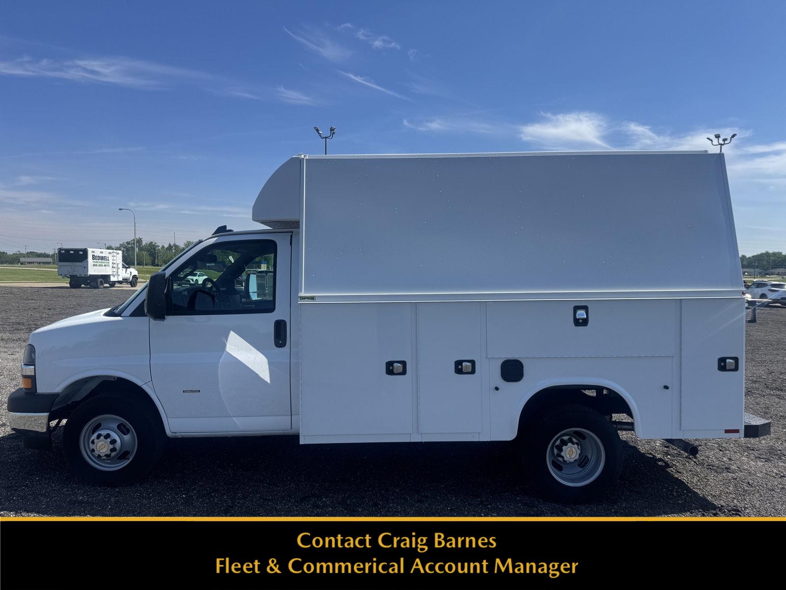 Summit White 2026 Chevrolet Express Chassis Van Rear-Wheel Drive 8-Speed Automatic