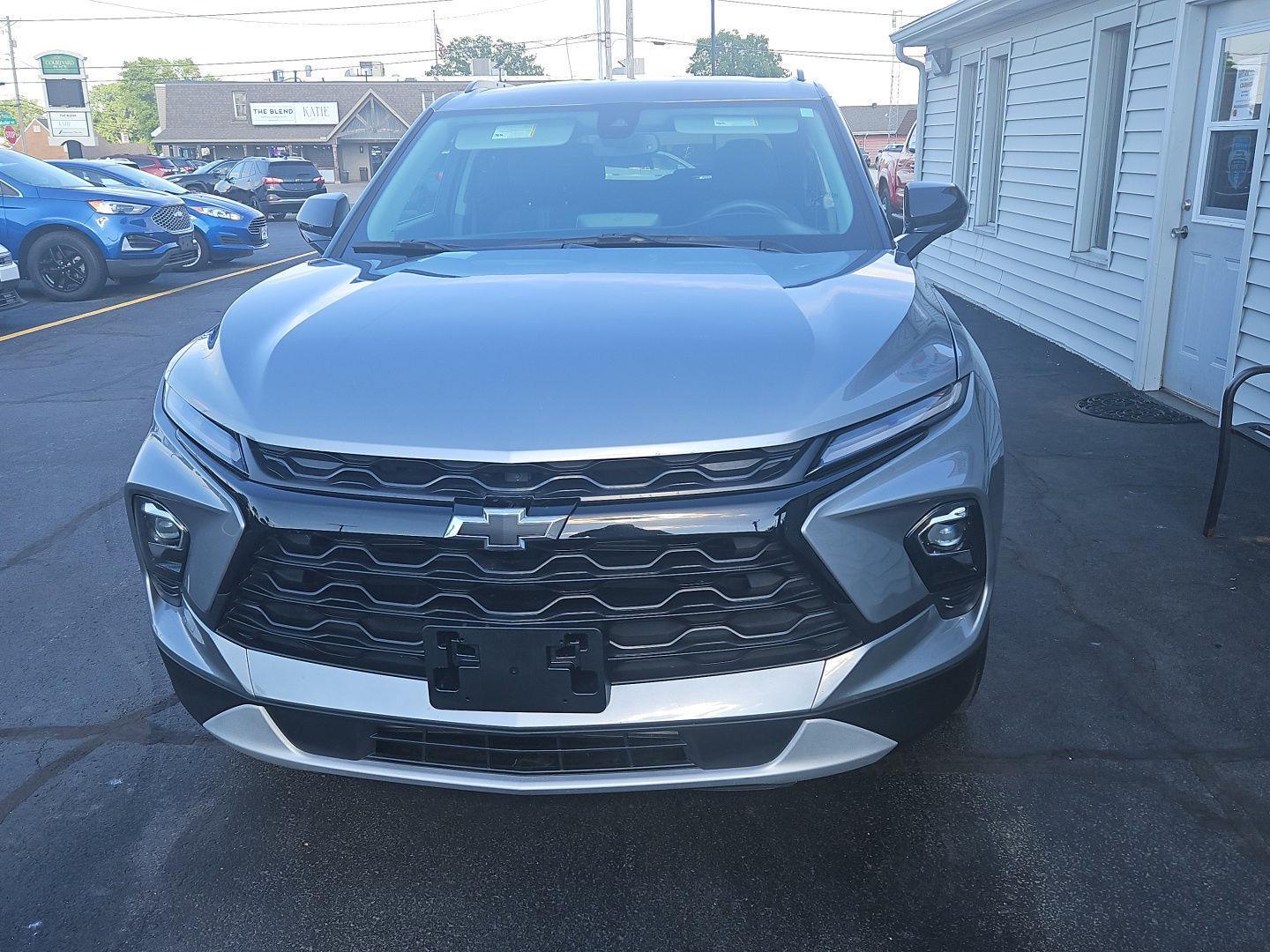 View vehicle photo 6