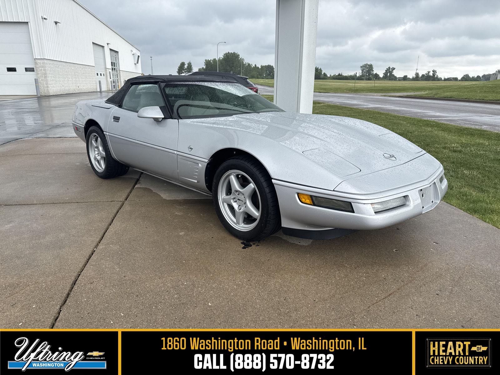Sebring Silver (Met) 1996 Chevrolet Corvette Convertible Rear-Wheel Drive 4-Speed Automatic Overdrive