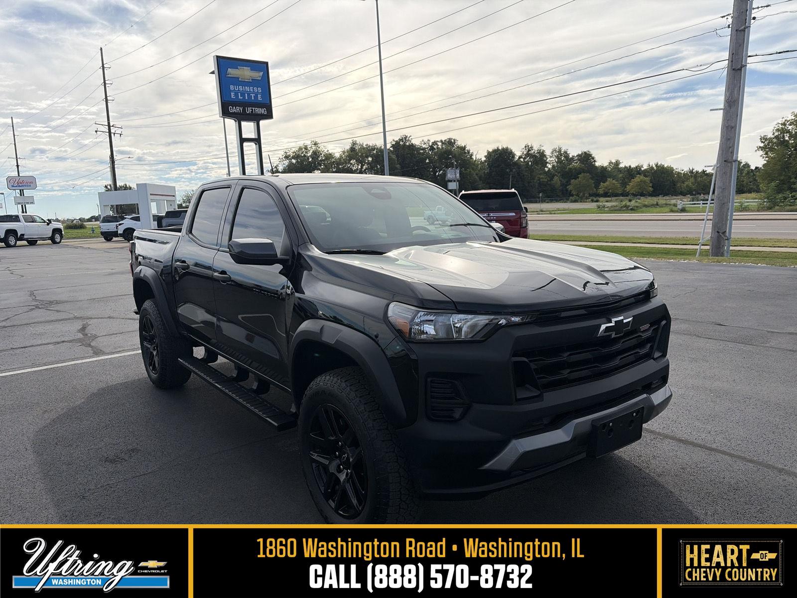 Black 2025 Chevrolet Colorado Pickup Truck Four-Wheel Drive 8-Speed Automatic