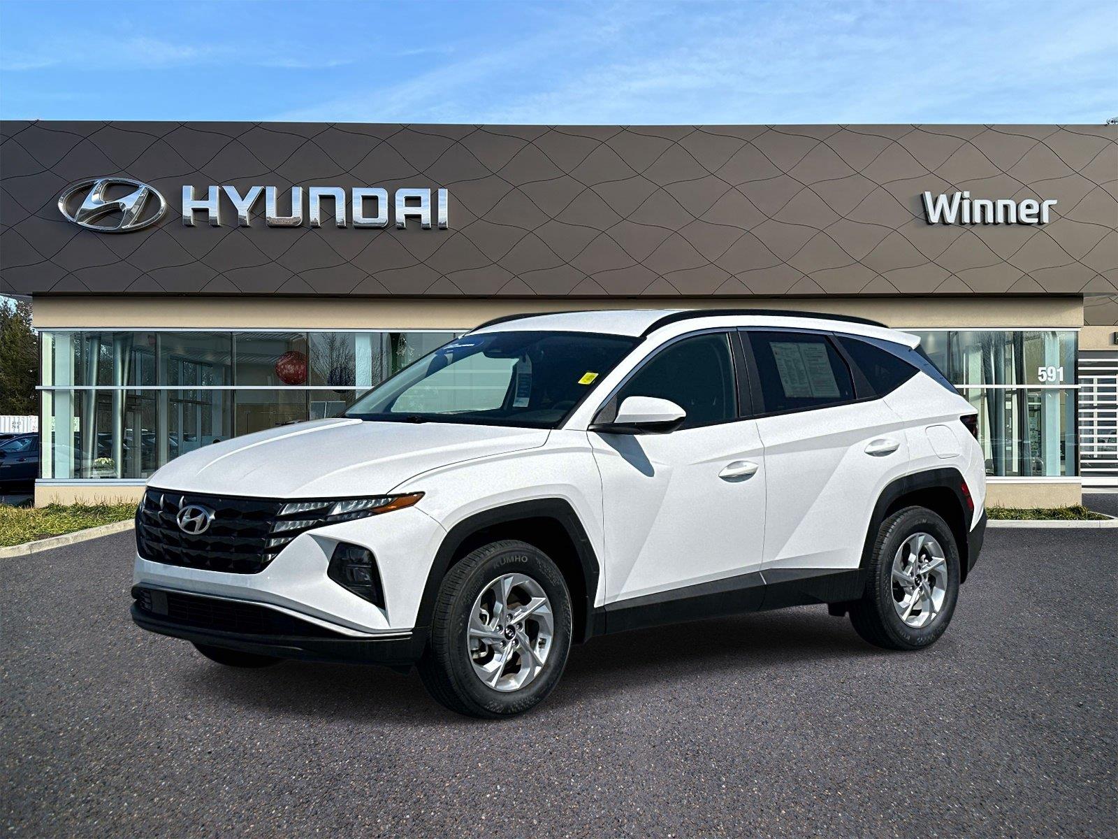 White Pearl 2024 Hyundai Tucson SUV / Crossover All-Wheel Drive Automatic