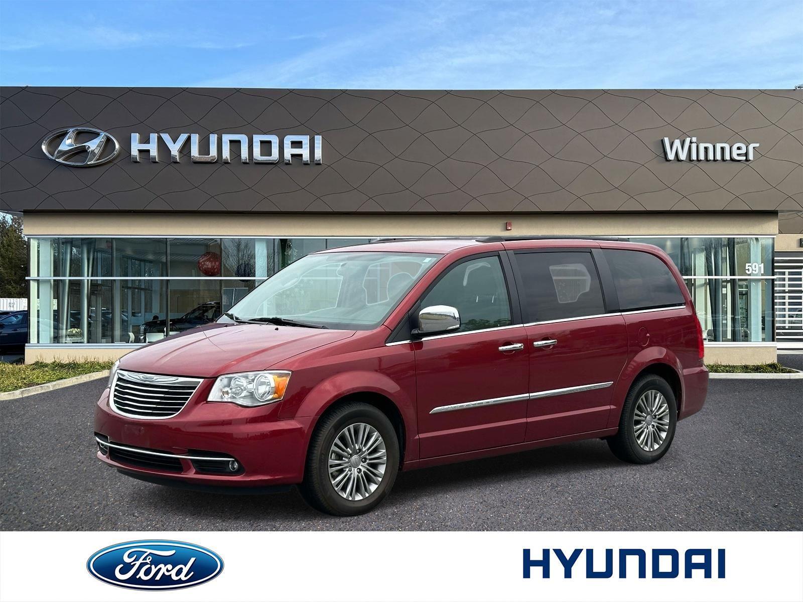 Deep Cherry Red Crystal Pearlcoat 2015 Chrysler Town & Country Minivan Front-Wheel Drive 6-Speed Automatic