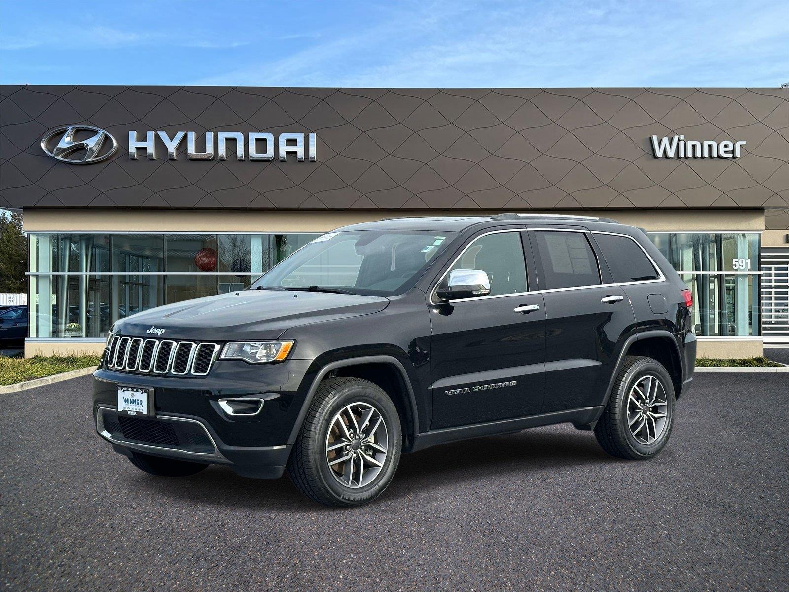 Diamond Black Crystal Pearlcoat 2022 Jeep Grand Cherokee SUV / Crossover Four-Wheel Drive 8-Speed Automatic