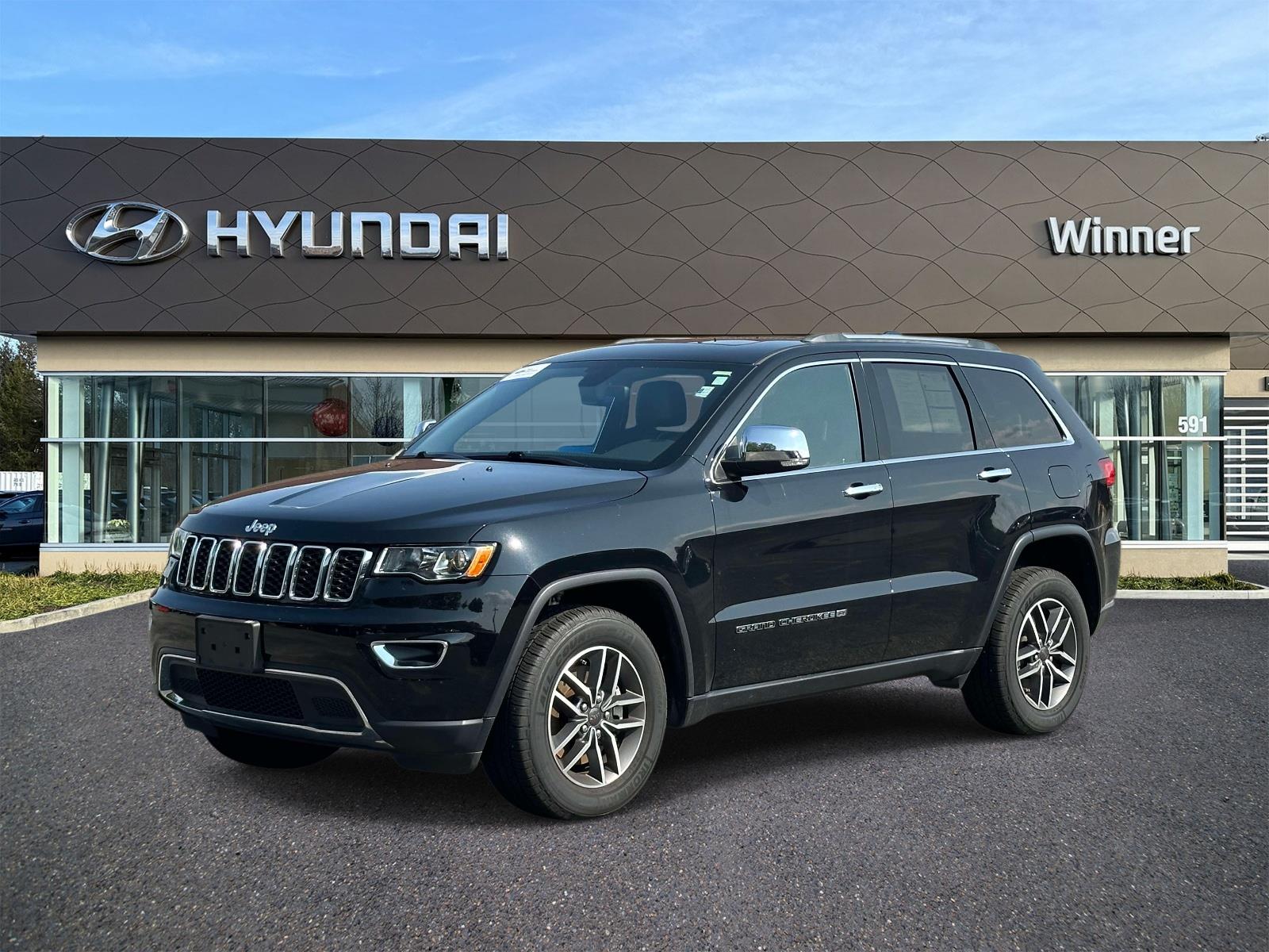 Diamond Black Crystal Pearlcoat 2022 Jeep Grand Cherokee SUV / Crossover Four-Wheel Drive 8-Speed Automatic