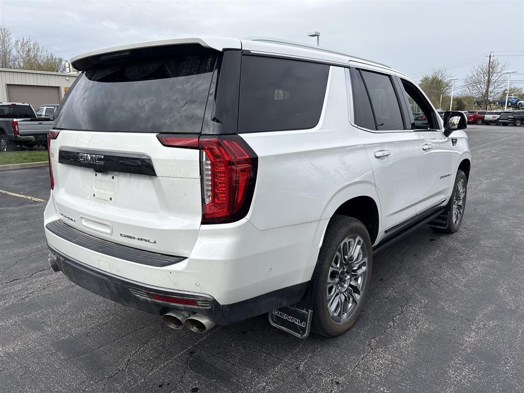 Used 2023 White Frost Tricoat GMC Denali Ultimate image 7
