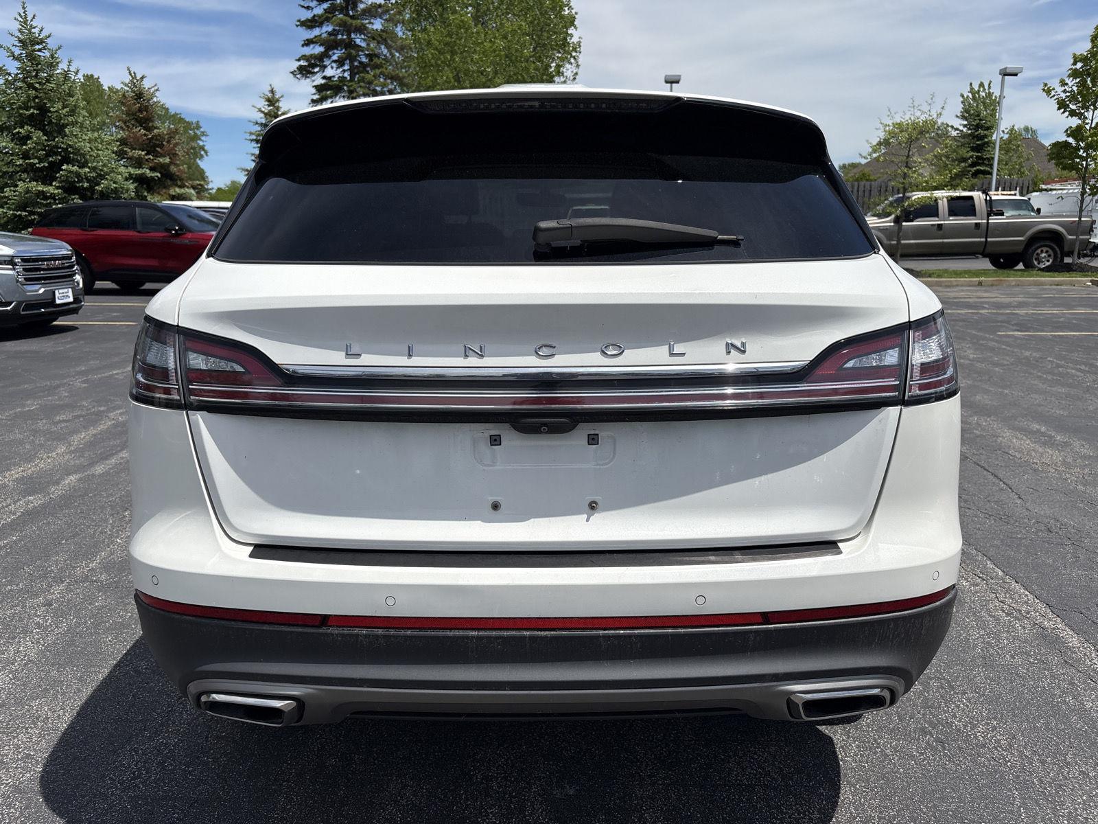 Certified Used 2023 Pristine White Metallic Tri-Coat Lincoln Standard image 15