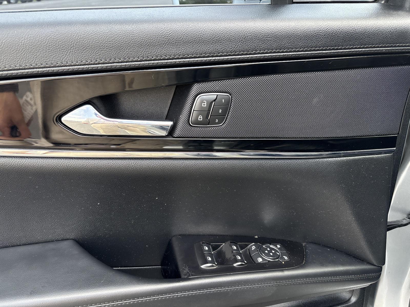 Certified Used 2022  Lincoln Standard image 7