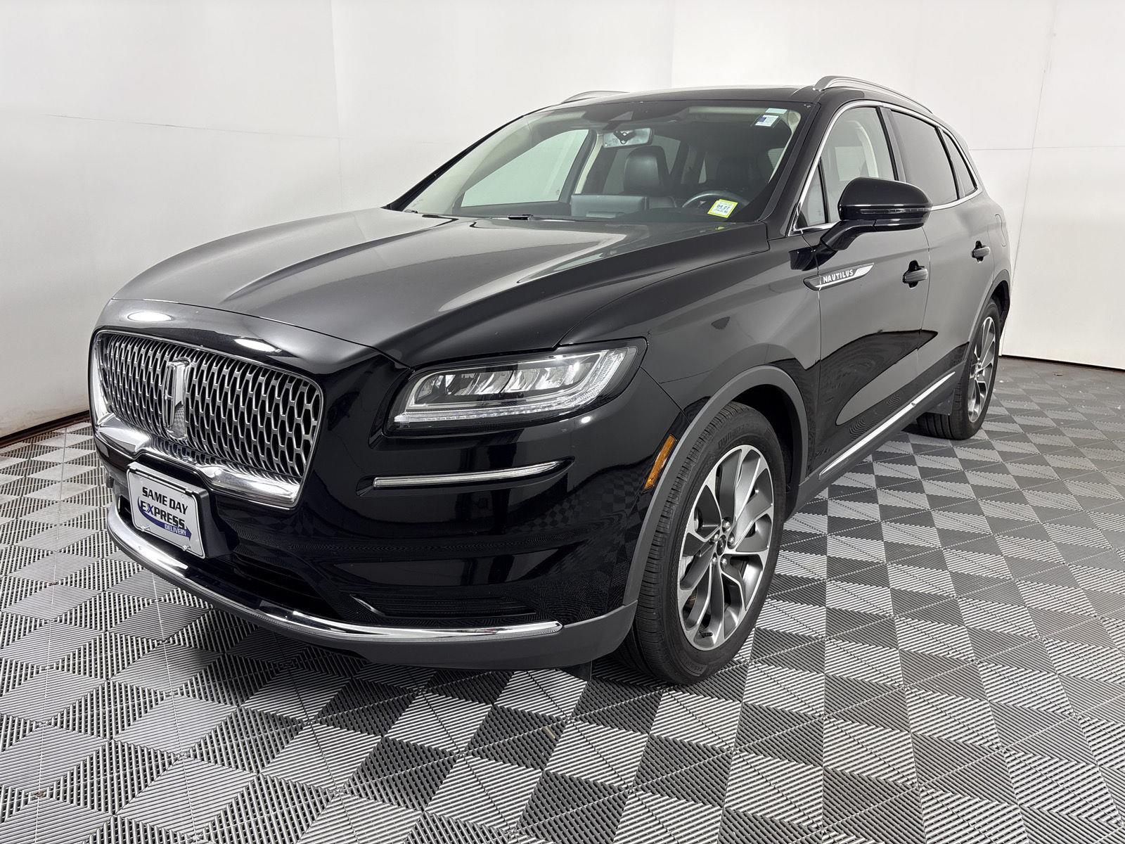 Certified Used 2023 Black Metallic Lincoln Reserve image 4