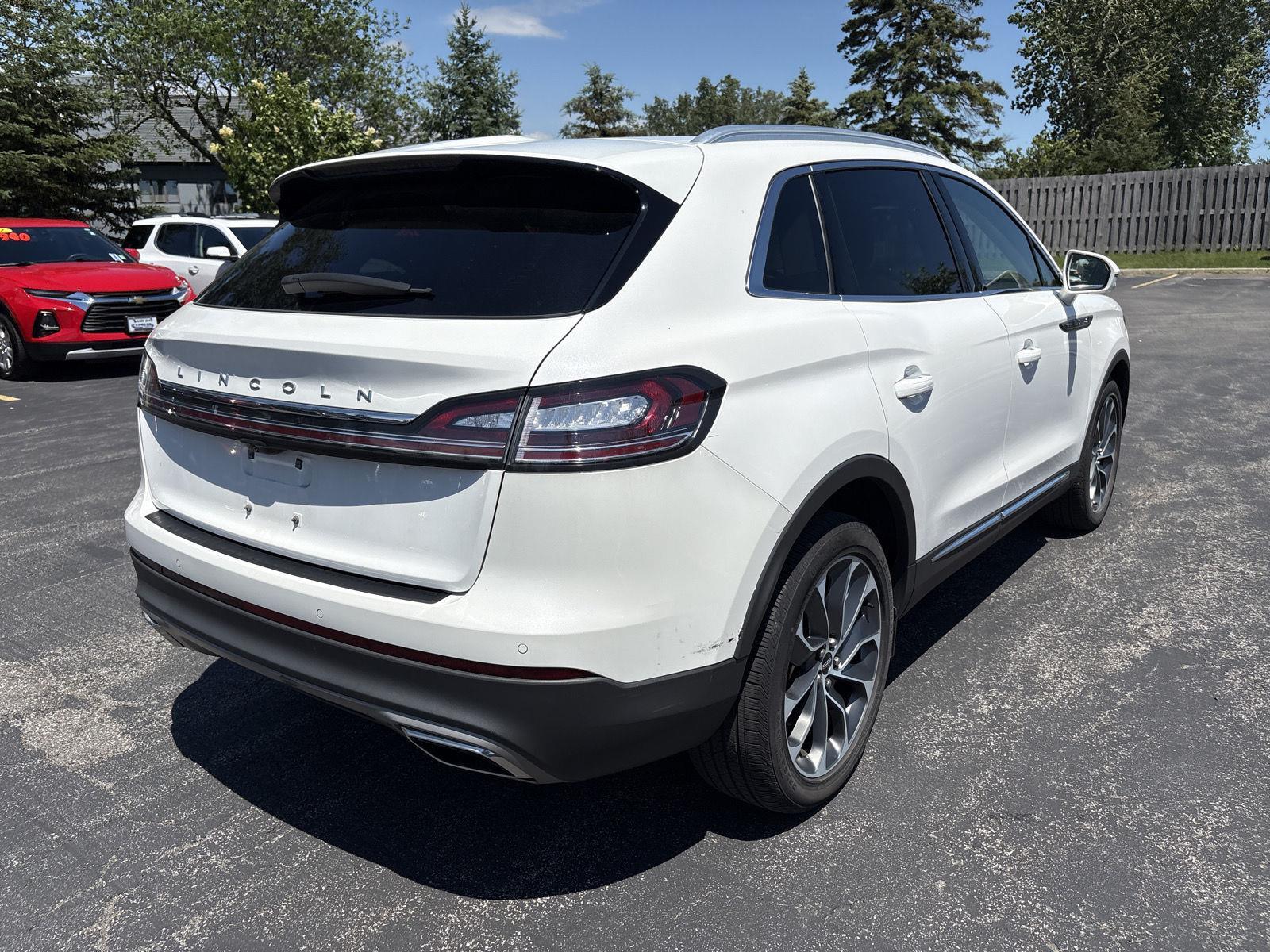 Certified Used 2023 Pristine White Metallic Tri-Coat Lincoln Reserve image 21