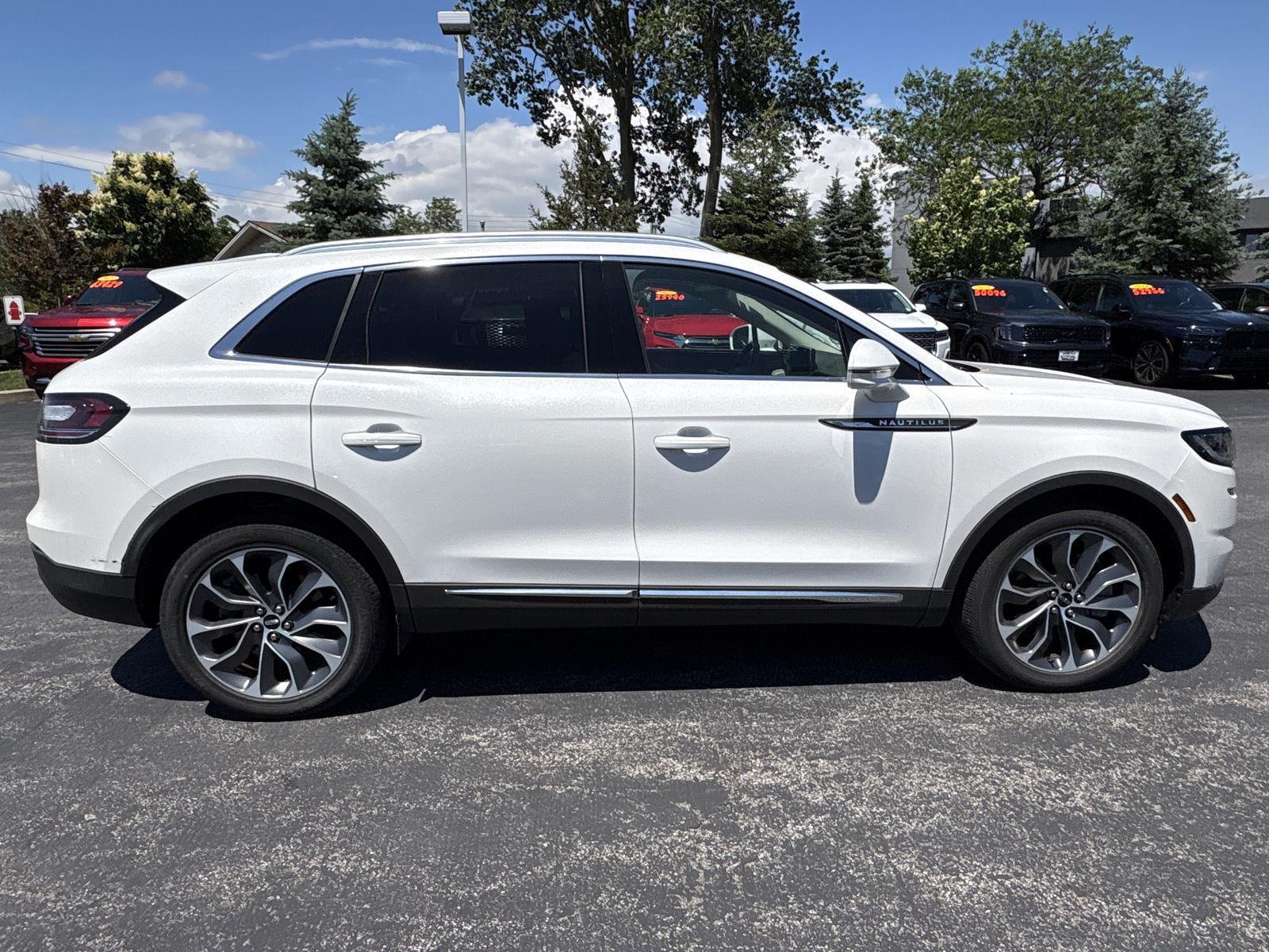 Certified Used 2023 Pristine White Metallic Tri-Coat Lincoln Reserve image 22