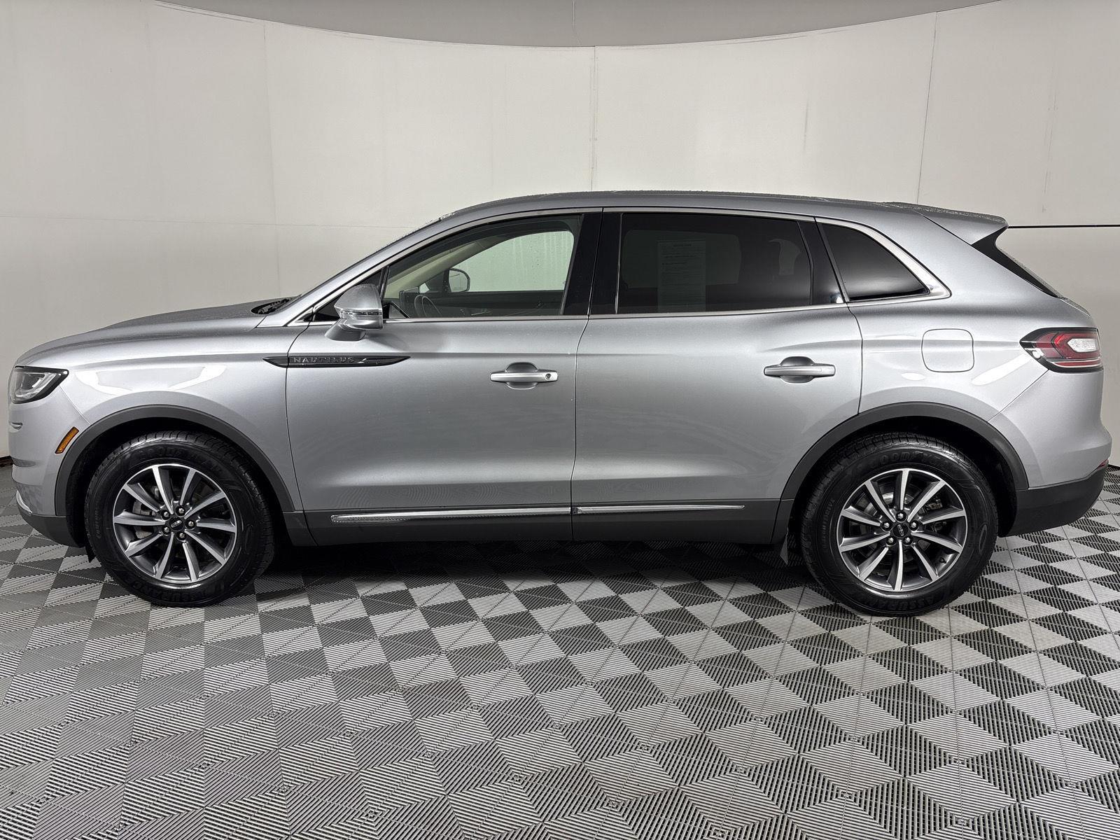 Certified Used 2022  Lincoln Standard image 32