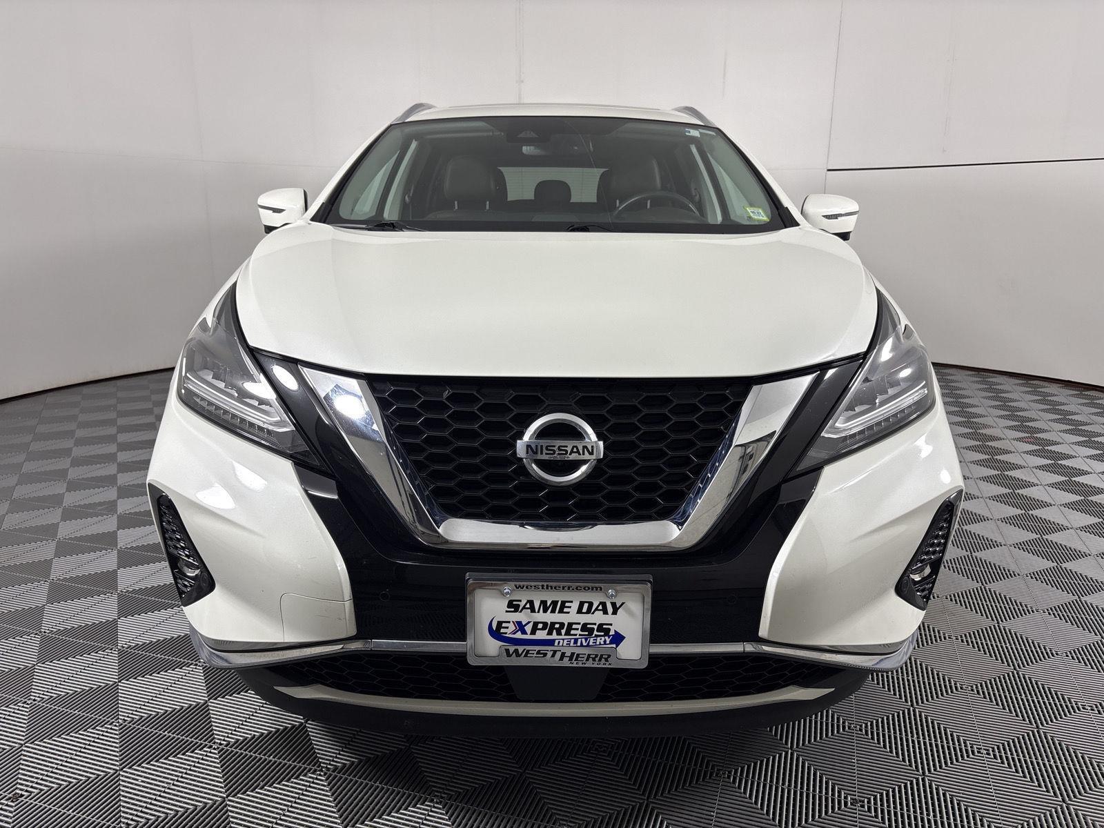 Used 2020 Pearl White Tricoat Nissan Platinum image 3