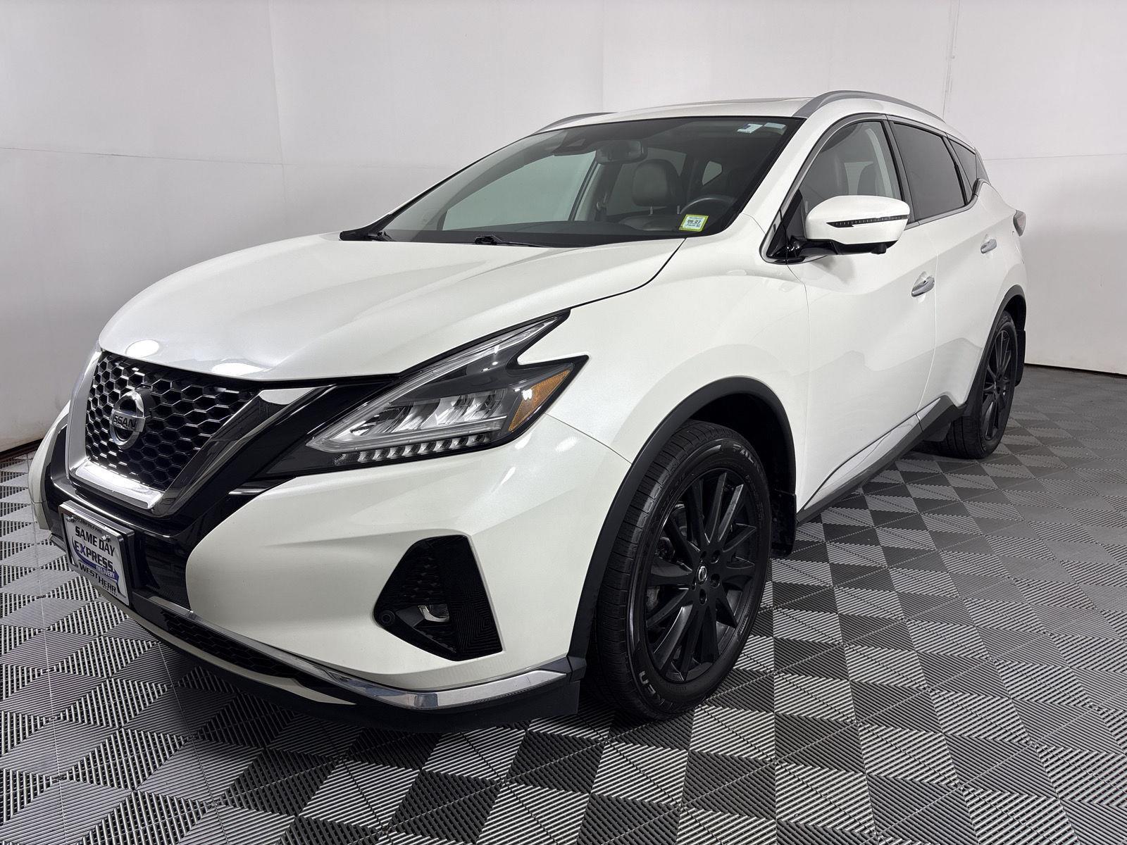 Used 2020 Pearl White Tricoat Nissan Platinum image 4