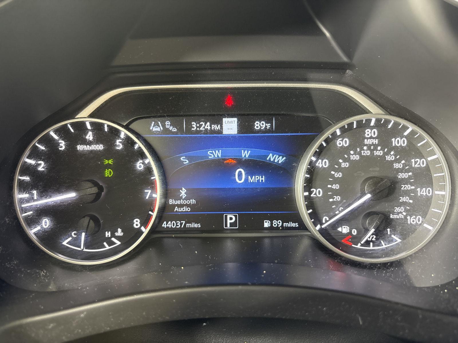 Used 2020 Pearl White Tricoat Nissan Platinum image 17