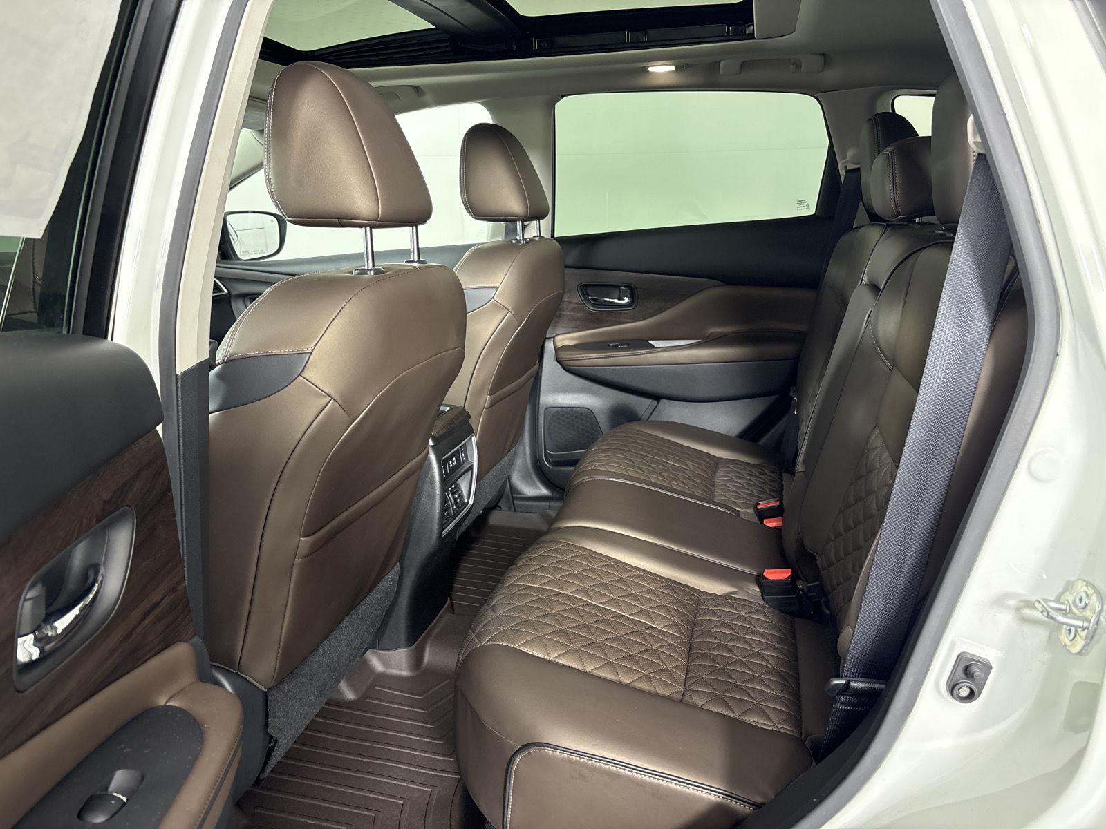 Used 2020 Pearl White Tricoat Nissan Platinum image 18