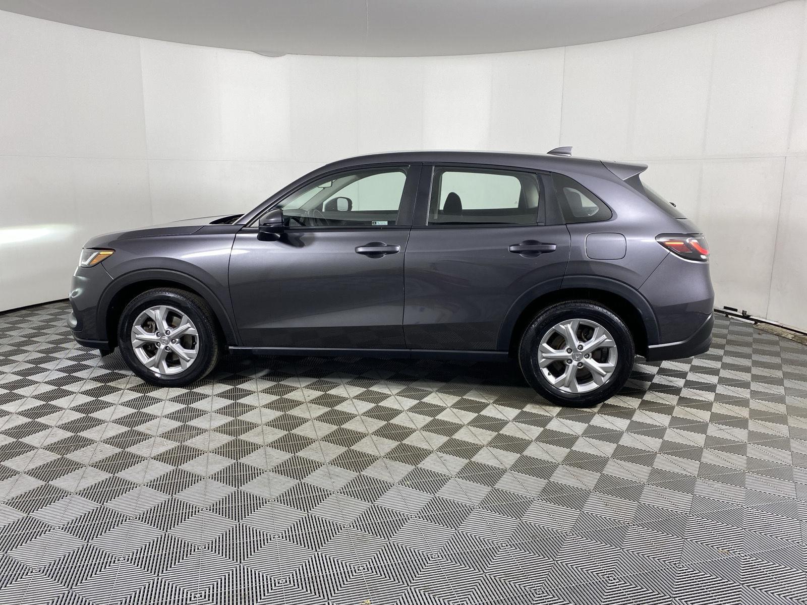 Used 2023 Modern Steel Metallic Honda LX image 4