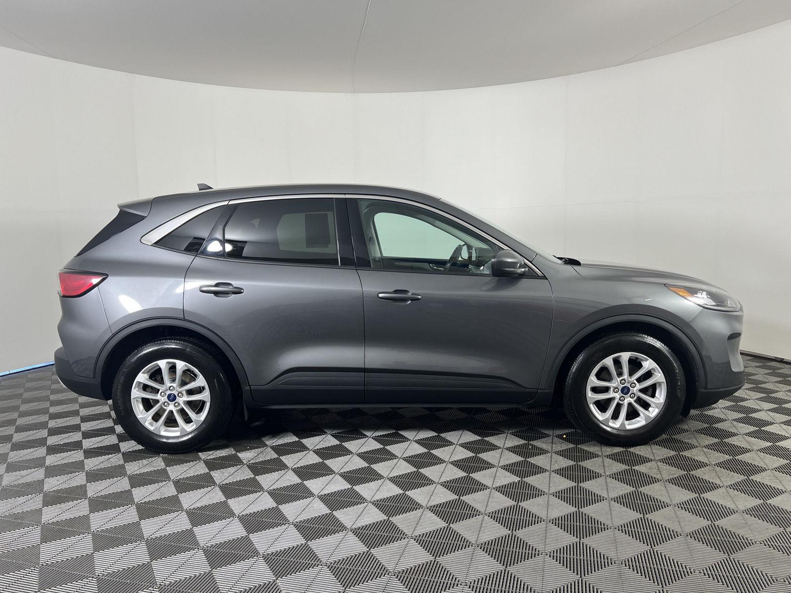 Used 2021 Carbonized Grey Ford SE image 23