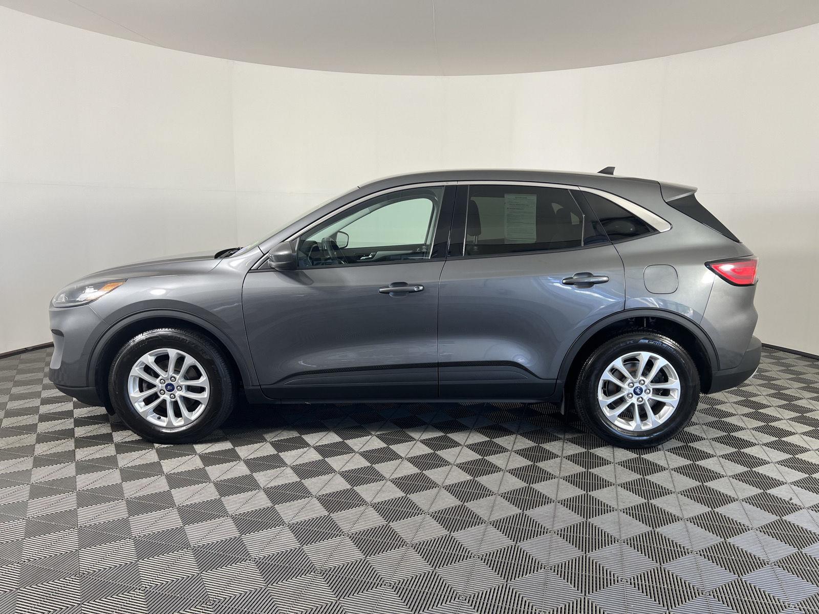 Used 2021 Carbonized Grey Ford SE image 27