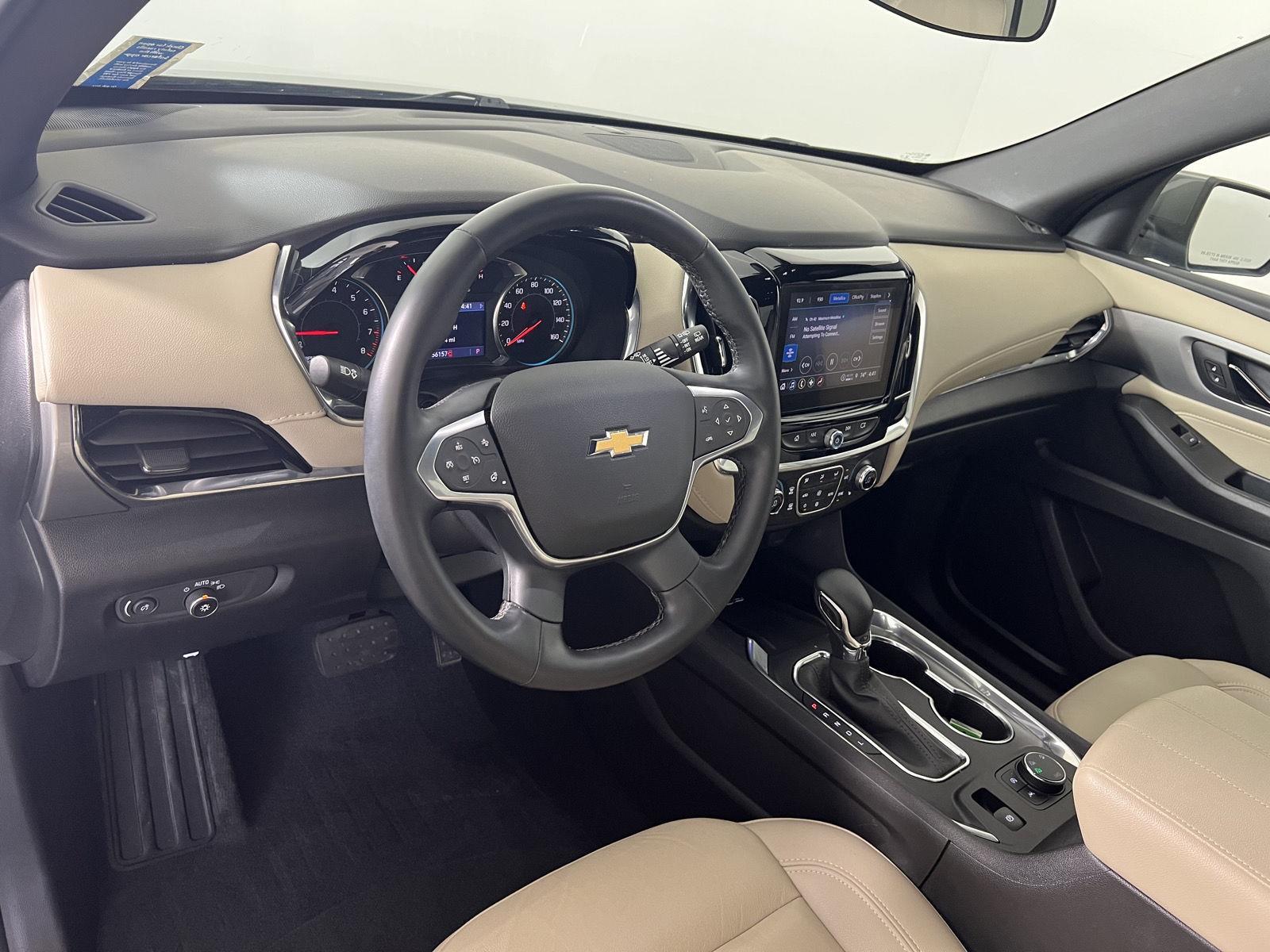Used 2023 Silver Sage Chevrolet LT Leather image 3