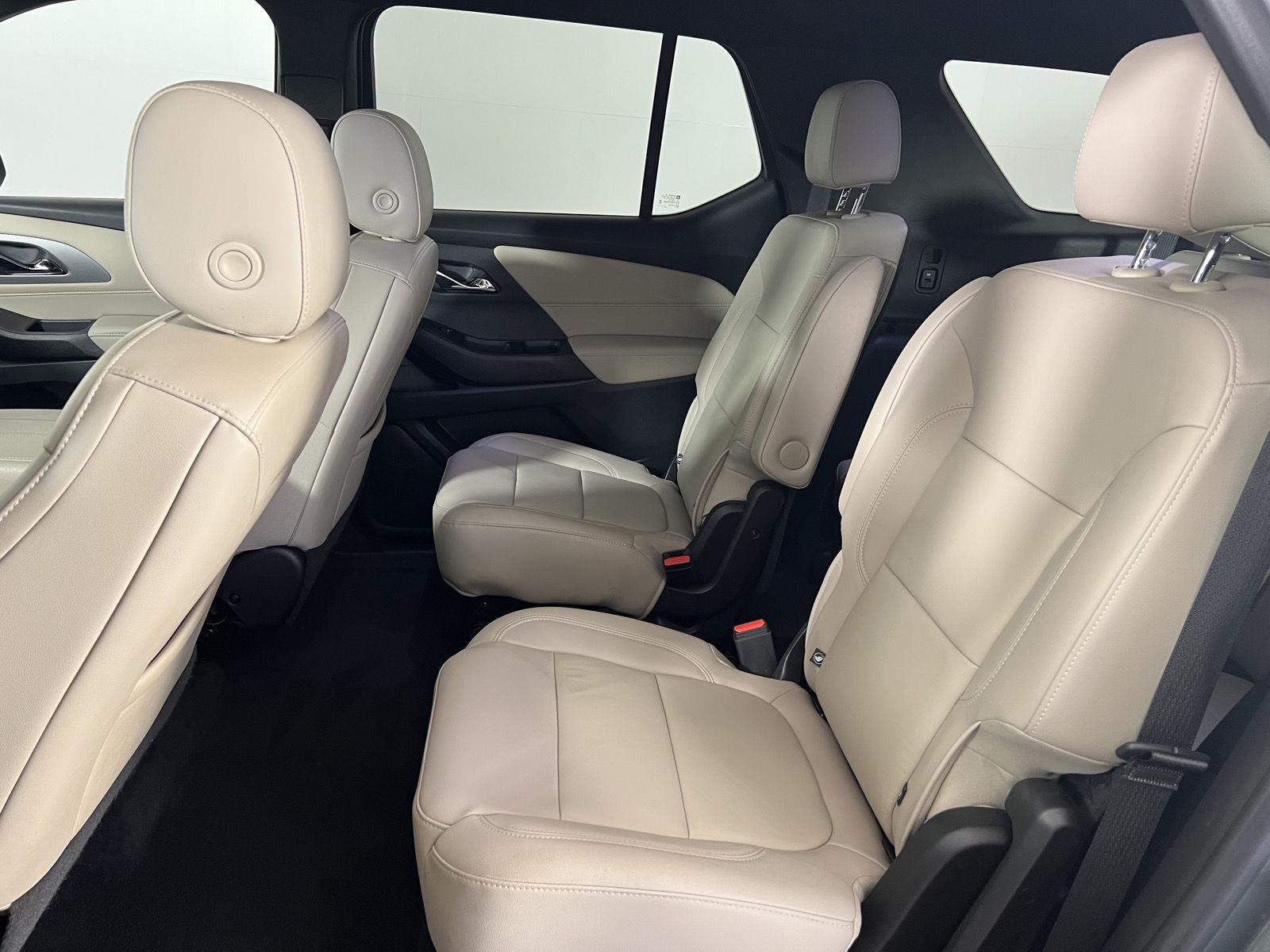 Used 2023 Silver Sage Chevrolet LT Leather image 17