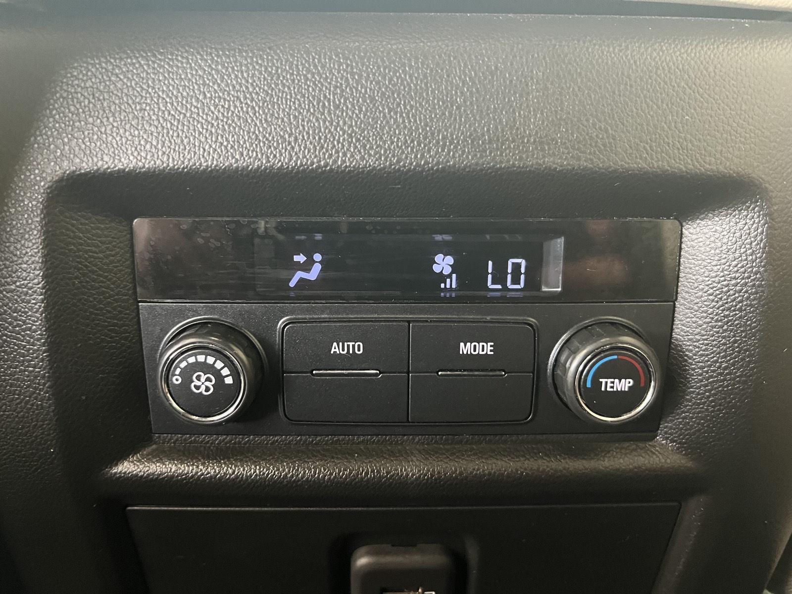 Used 2023 Silver Sage Chevrolet LT Leather image 18
