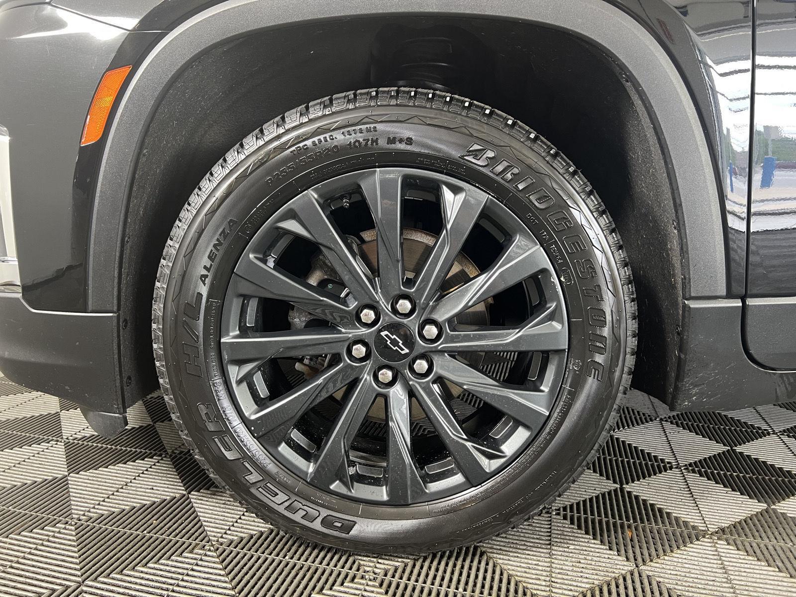 Used 2023 Black Metallic Chevrolet RS image 33