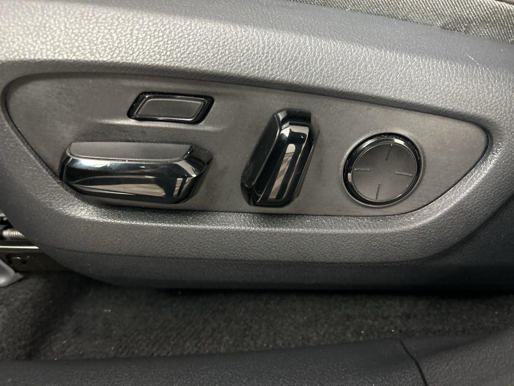 Certified Used 2025 Iridium Lexus 350 Luxury image 18