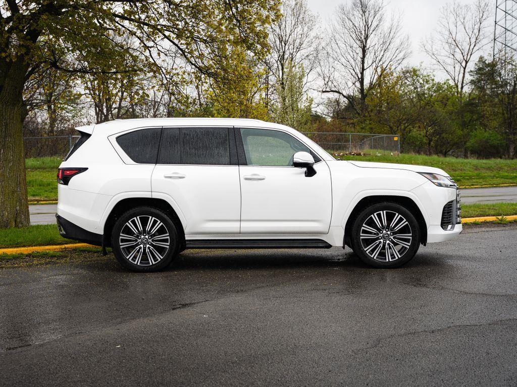 Certified Used 2025 Eminent White Pearl Lexus LX 700h Luxury image 4