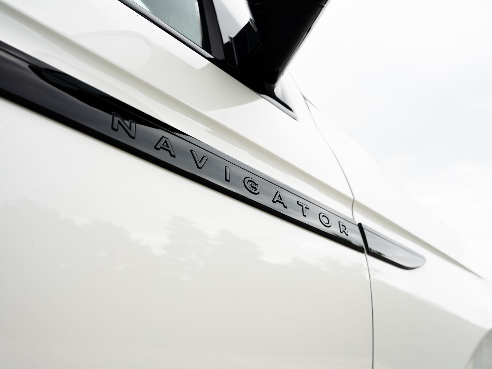 New 2026 Pristine White Metallic Tri-Coat Lincoln Reserve image 14