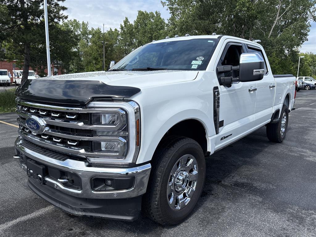 Used 2024 Star White Metallic Tri-Coat Ford LARIAT image 4