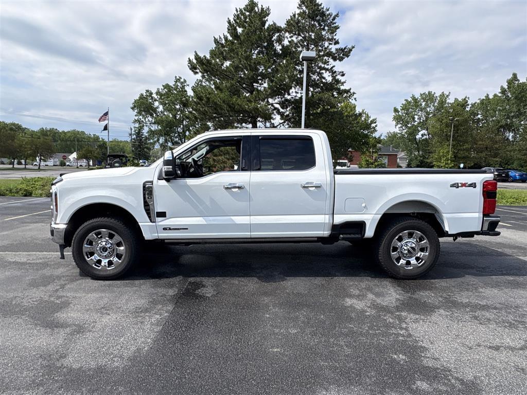 Used 2024 Star White Metallic Tri-Coat Ford LARIAT image 5