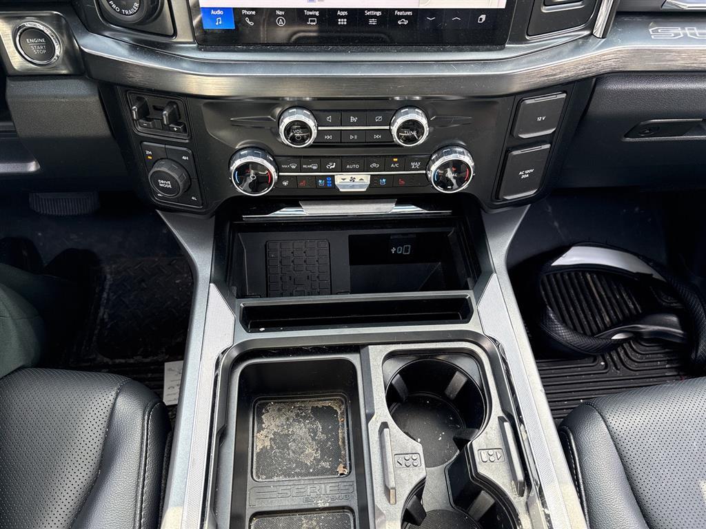 Used 2024 Star White Metallic Tri-Coat Ford LARIAT image 10