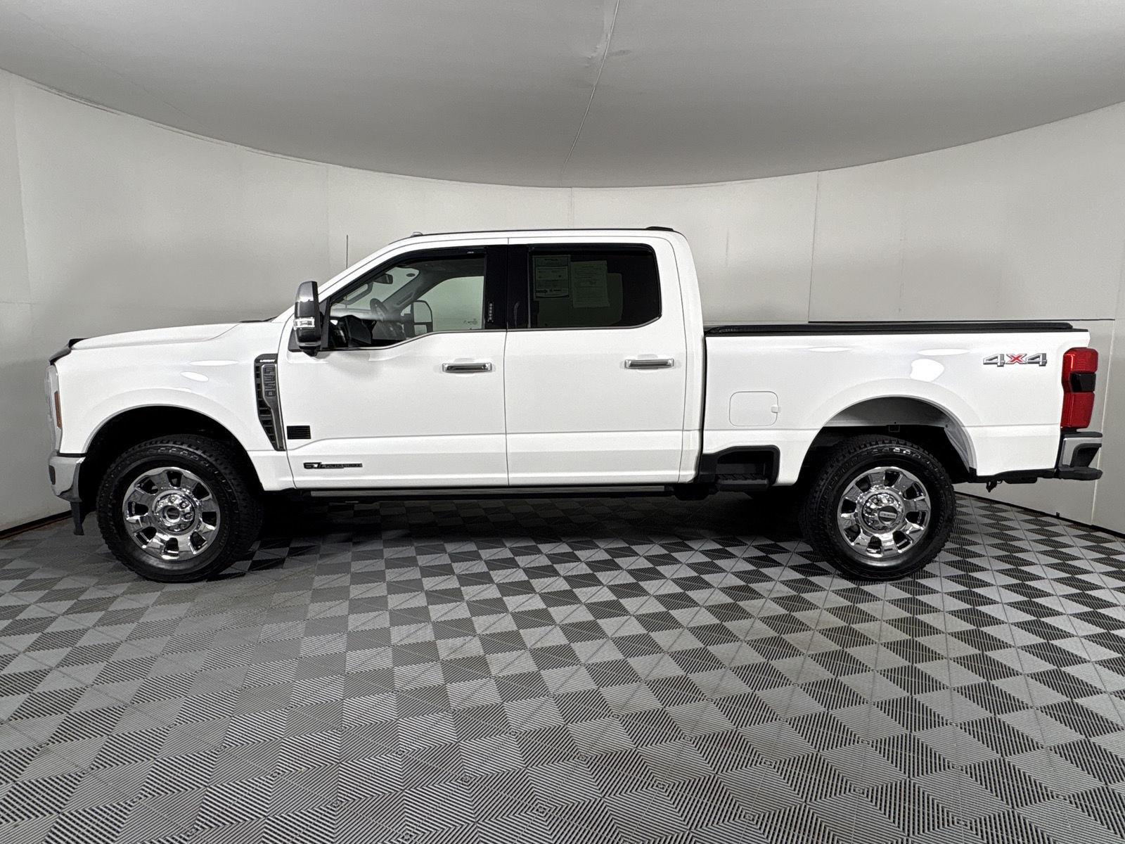 Used 2024 Star White Metallic Tri-Coat Ford LARIAT image 6