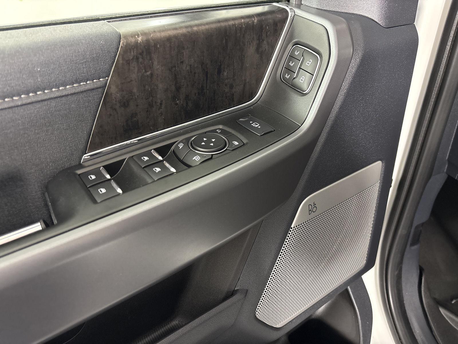 Used 2024 Star White Metallic Tri-Coat Ford LARIAT image 8