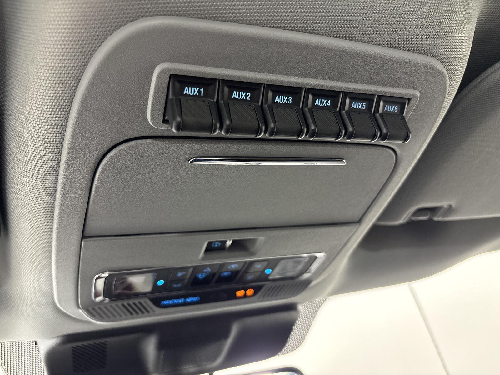 Used 2024 Star White Metallic Tri-Coat Ford LARIAT image 18
