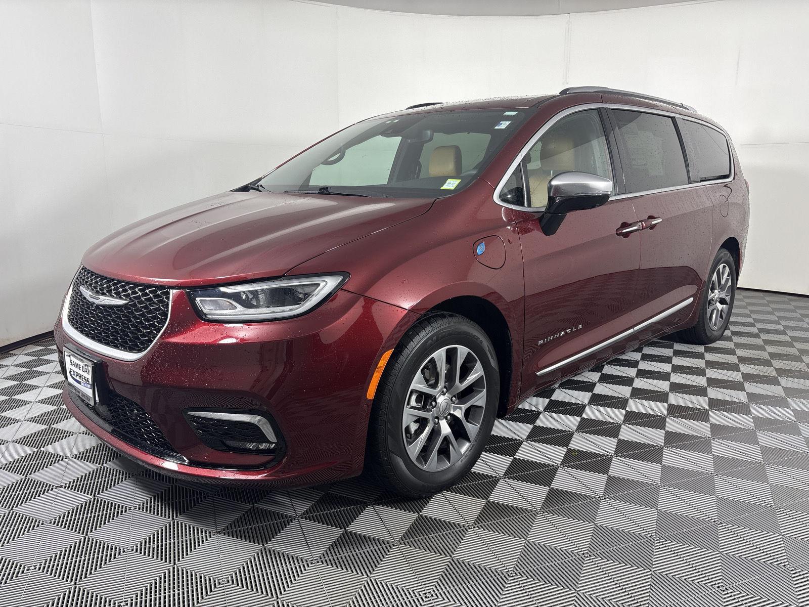 Used 2023 Velvet Red Pearlcoat Chrysler Hybrid Pinnacle image 3
