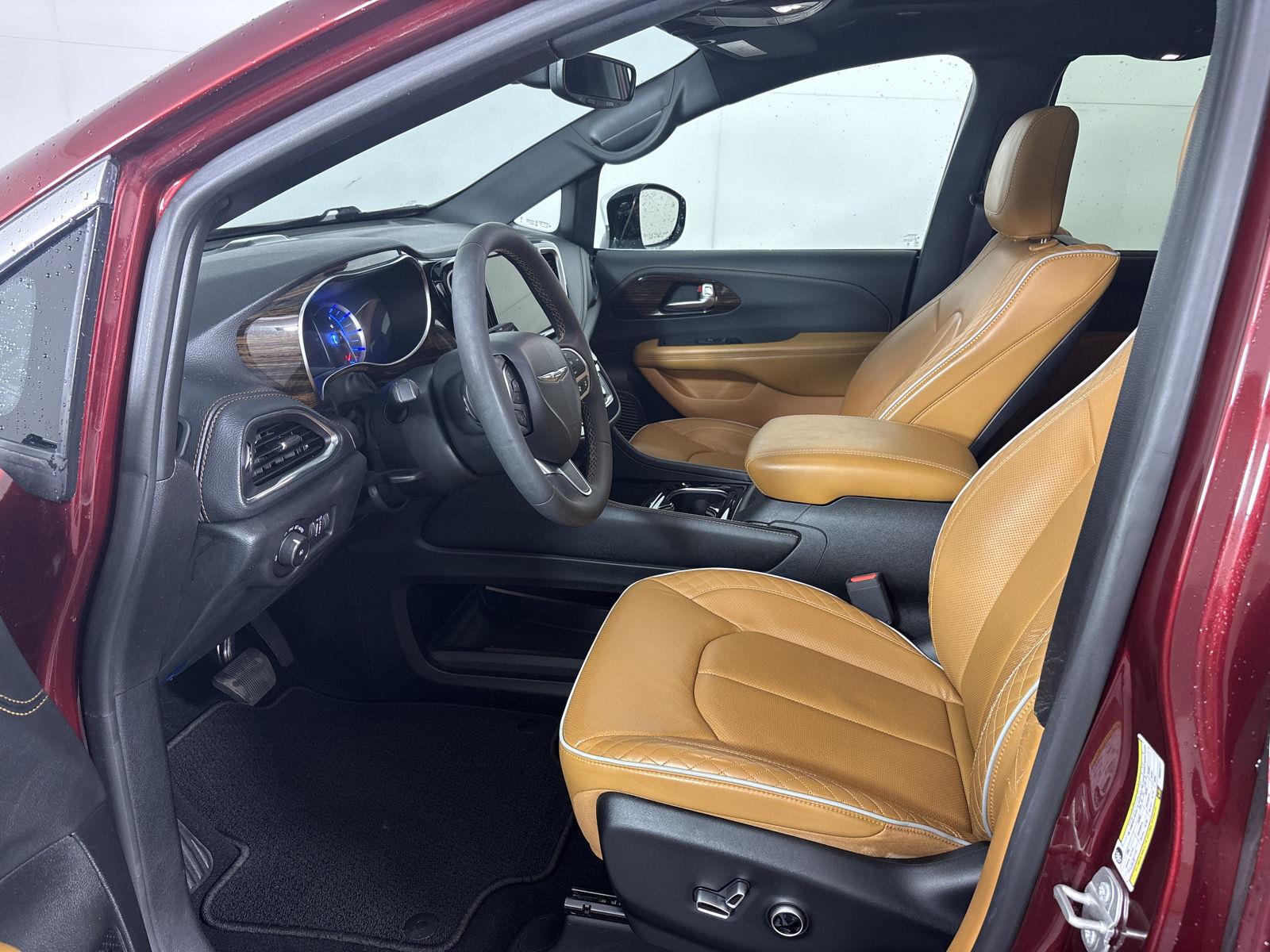Used 2023 Velvet Red Pearlcoat Chrysler Hybrid Pinnacle image 6