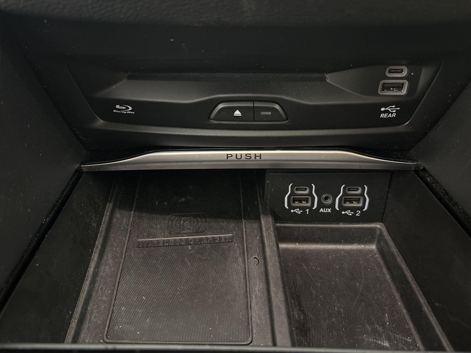 Used 2023 Velvet Red Pearlcoat Chrysler Hybrid Pinnacle image 11