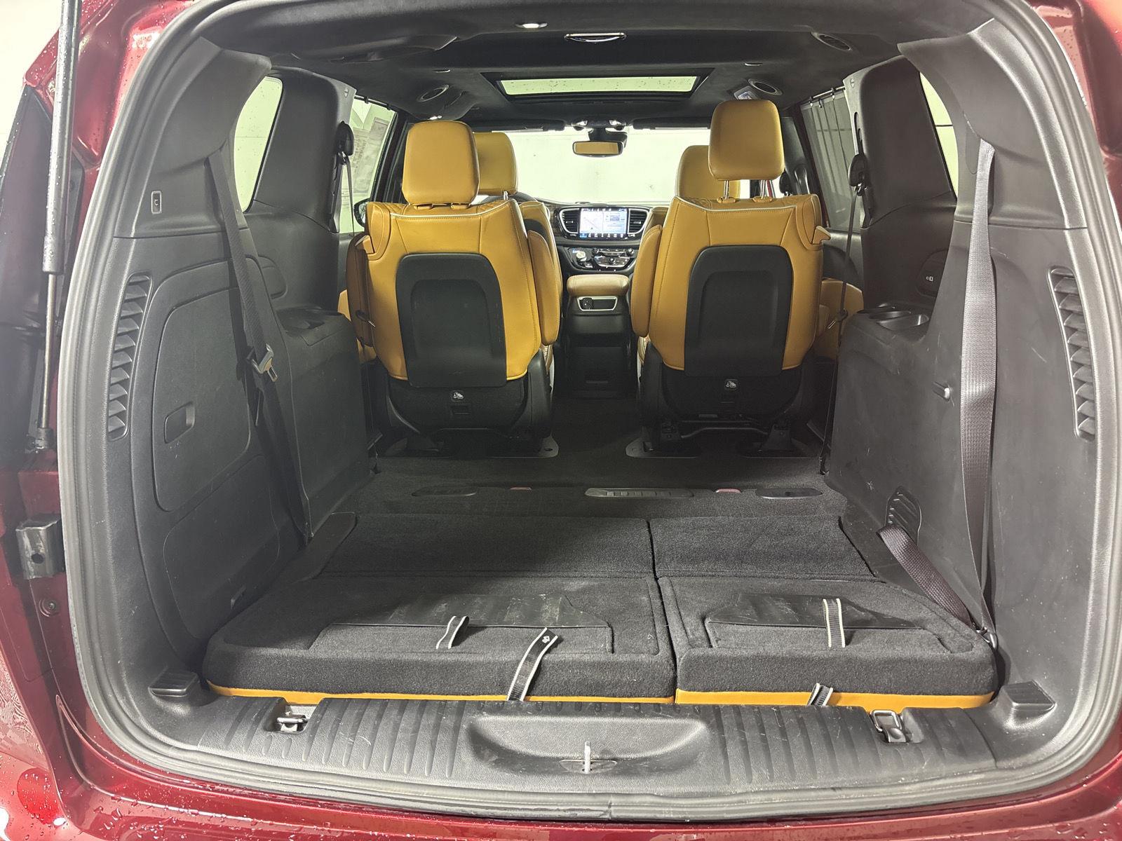 Used 2023 Velvet Red Pearlcoat Chrysler Hybrid Pinnacle image 28