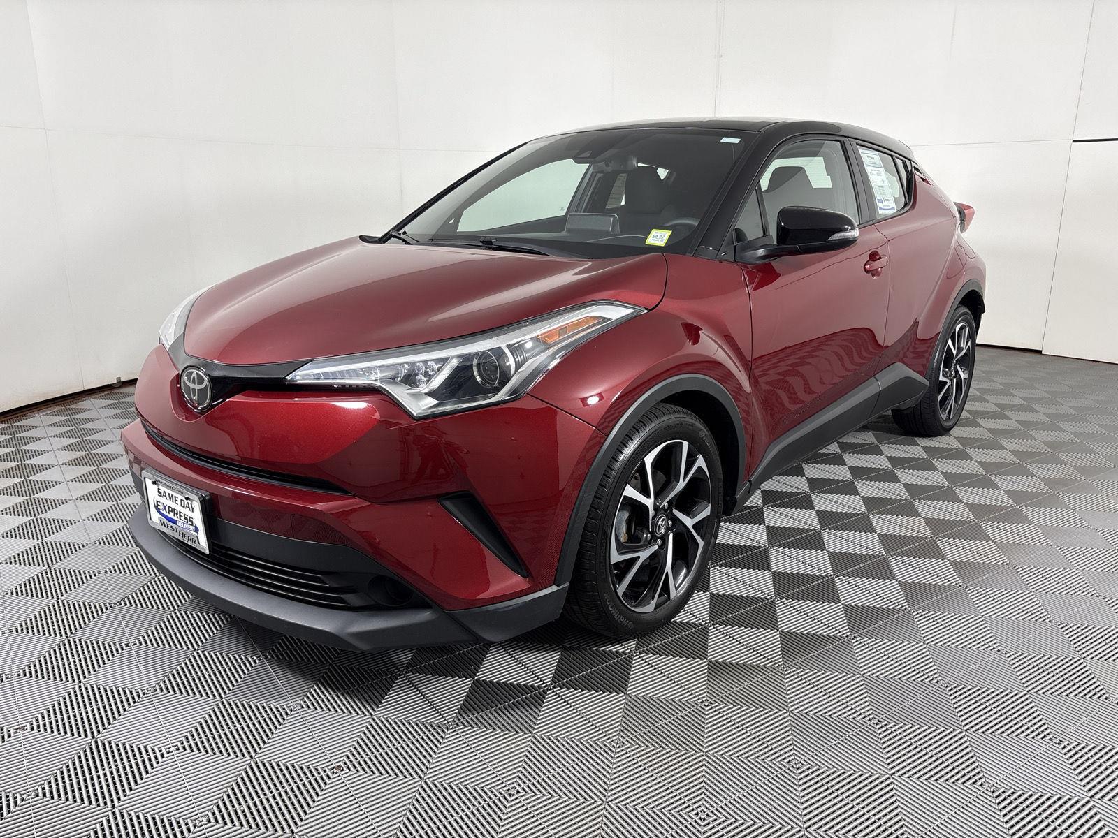 Used 2019 Ruby Flare Pearl w/Black Roof Toyota XLE image 3
