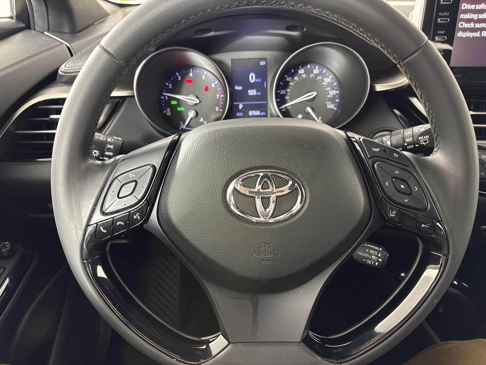 Used 2019 Ruby Flare Pearl w/Black Roof Toyota XLE image 10