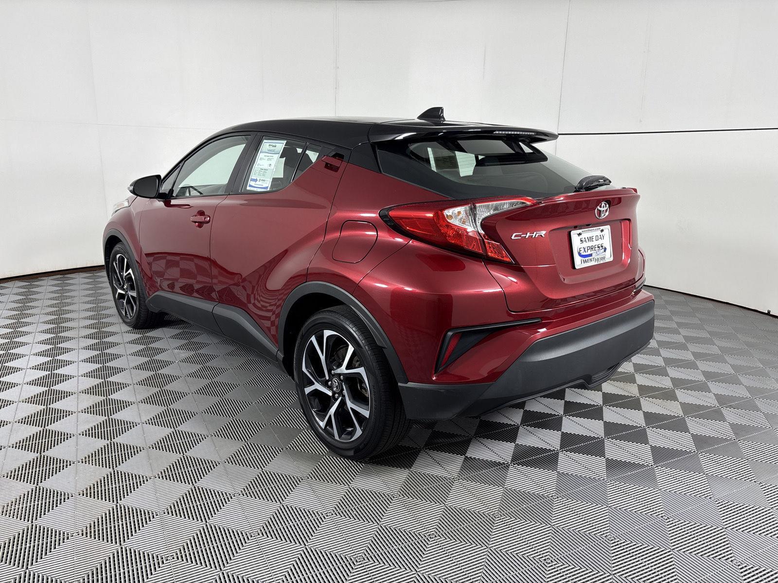 Used 2019 Ruby Flare Pearl w/Black Roof Toyota XLE image 16