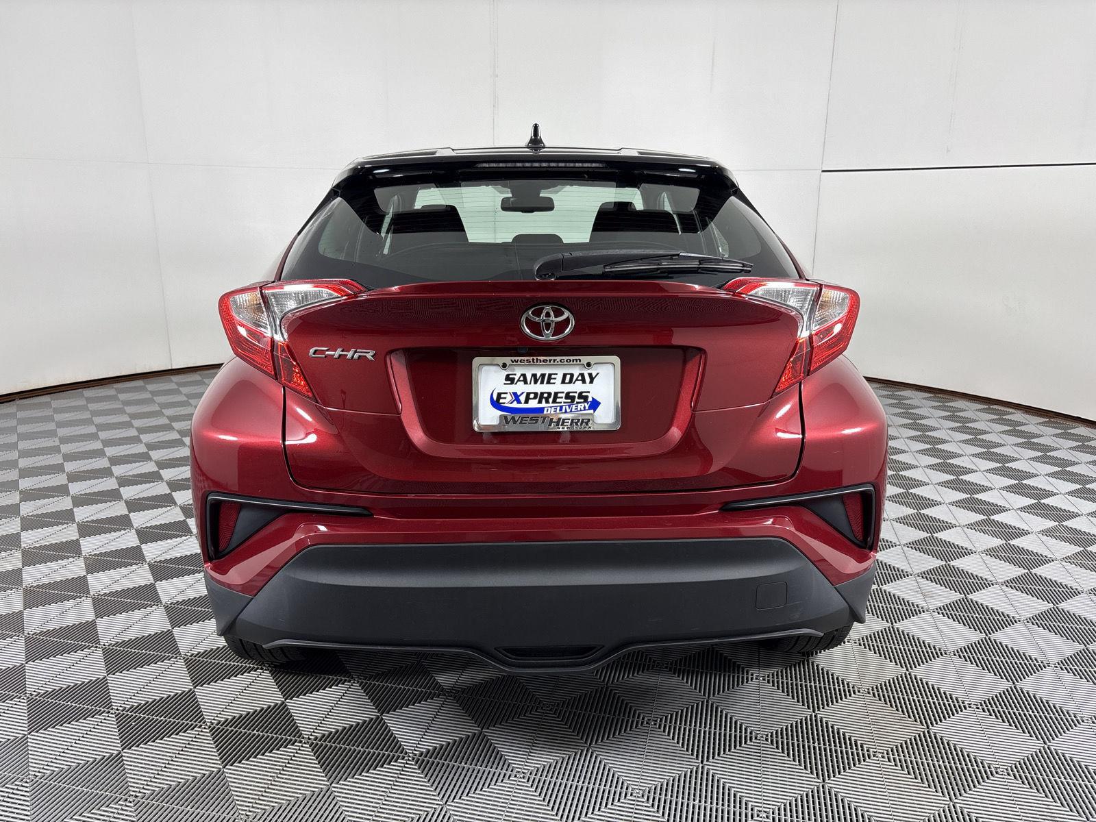 Used 2019 Ruby Flare Pearl w/Black Roof Toyota XLE image 17