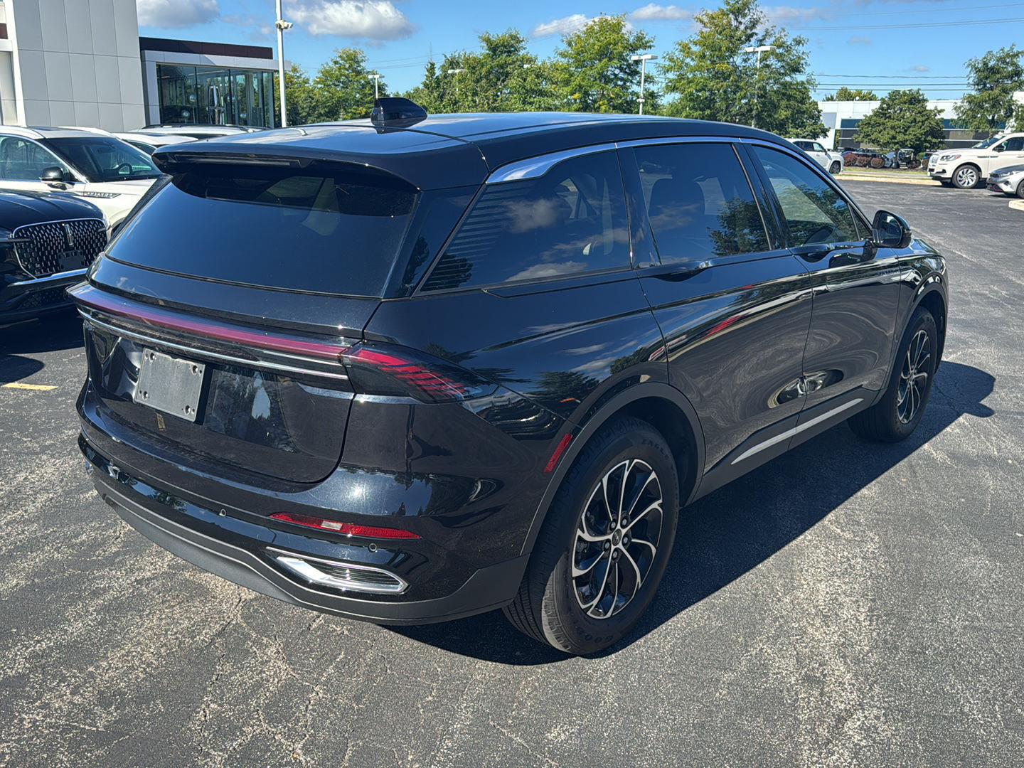 Certified Used 2025 Infinite Black Metallic Clearcoat Lincoln Premiere image 4