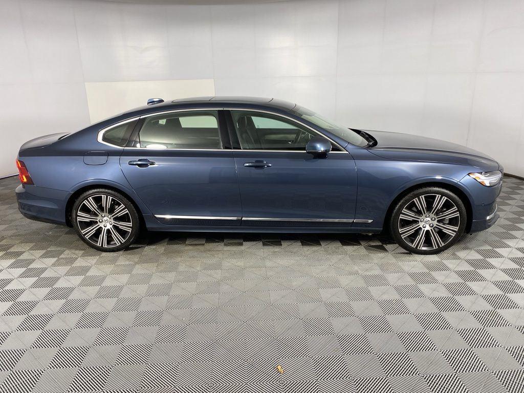 Used 2023 Denim Blue Metallic Volvo Ultimate image 14