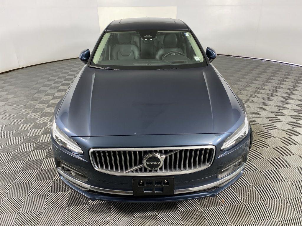 Used 2023 Denim Blue Metallic Volvo Ultimate image 3