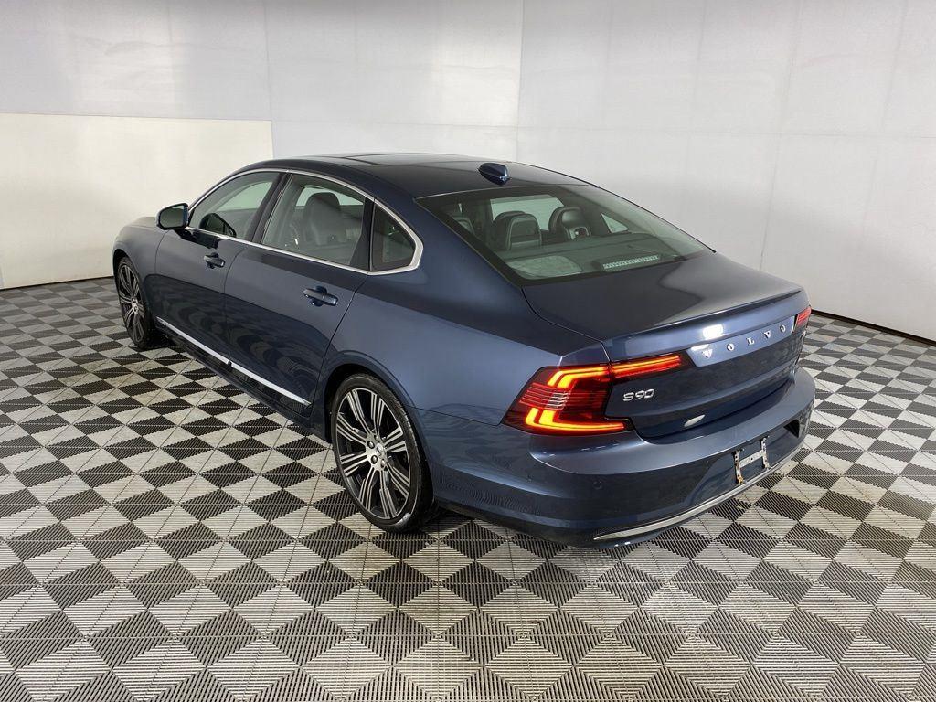 Used 2023 Denim Blue Metallic Volvo Ultimate image 9