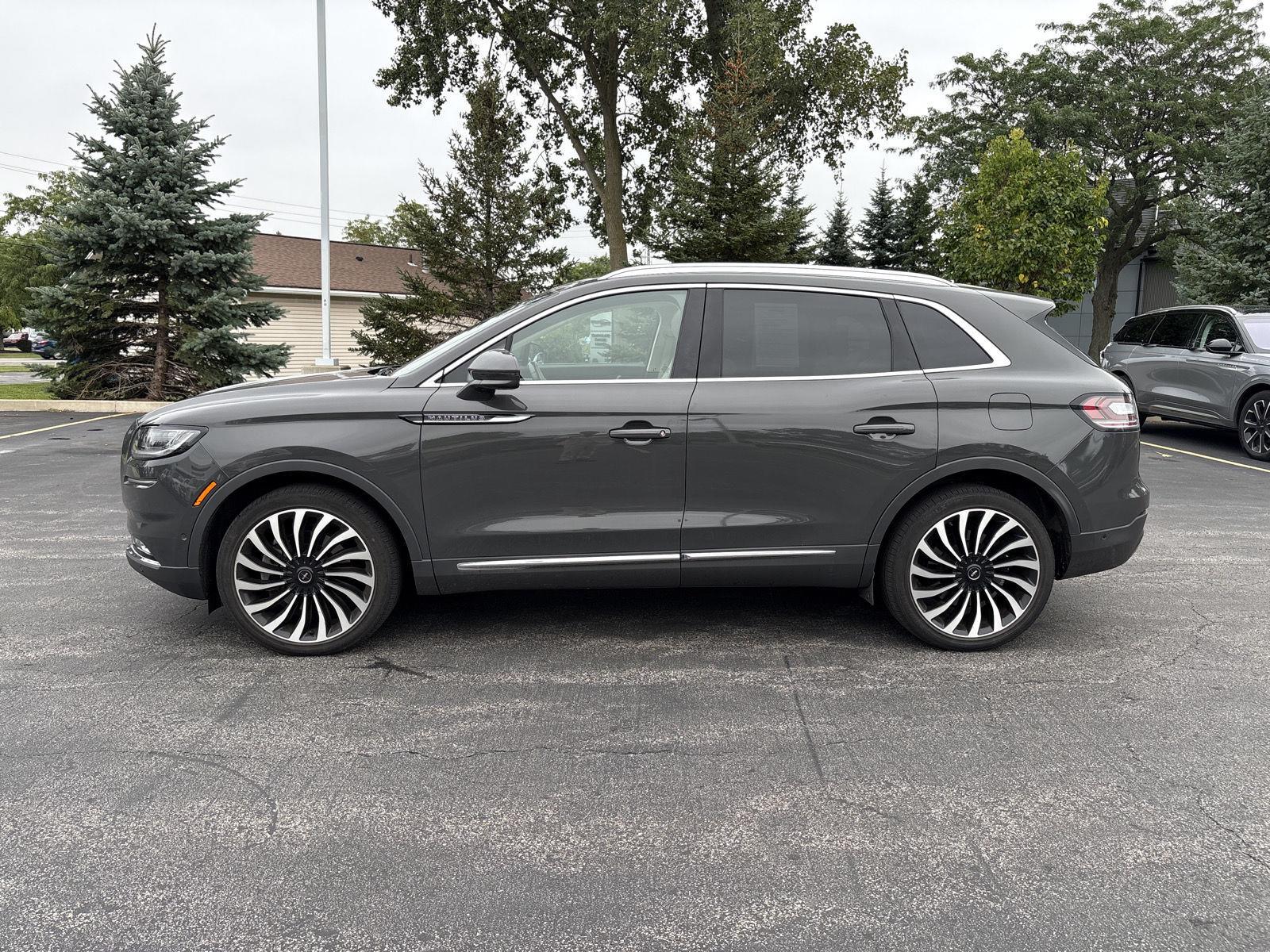 Certified Used 2023 Chroma Caviar Dark Gray Metallic Clearcoat Lincoln Black Label image 5