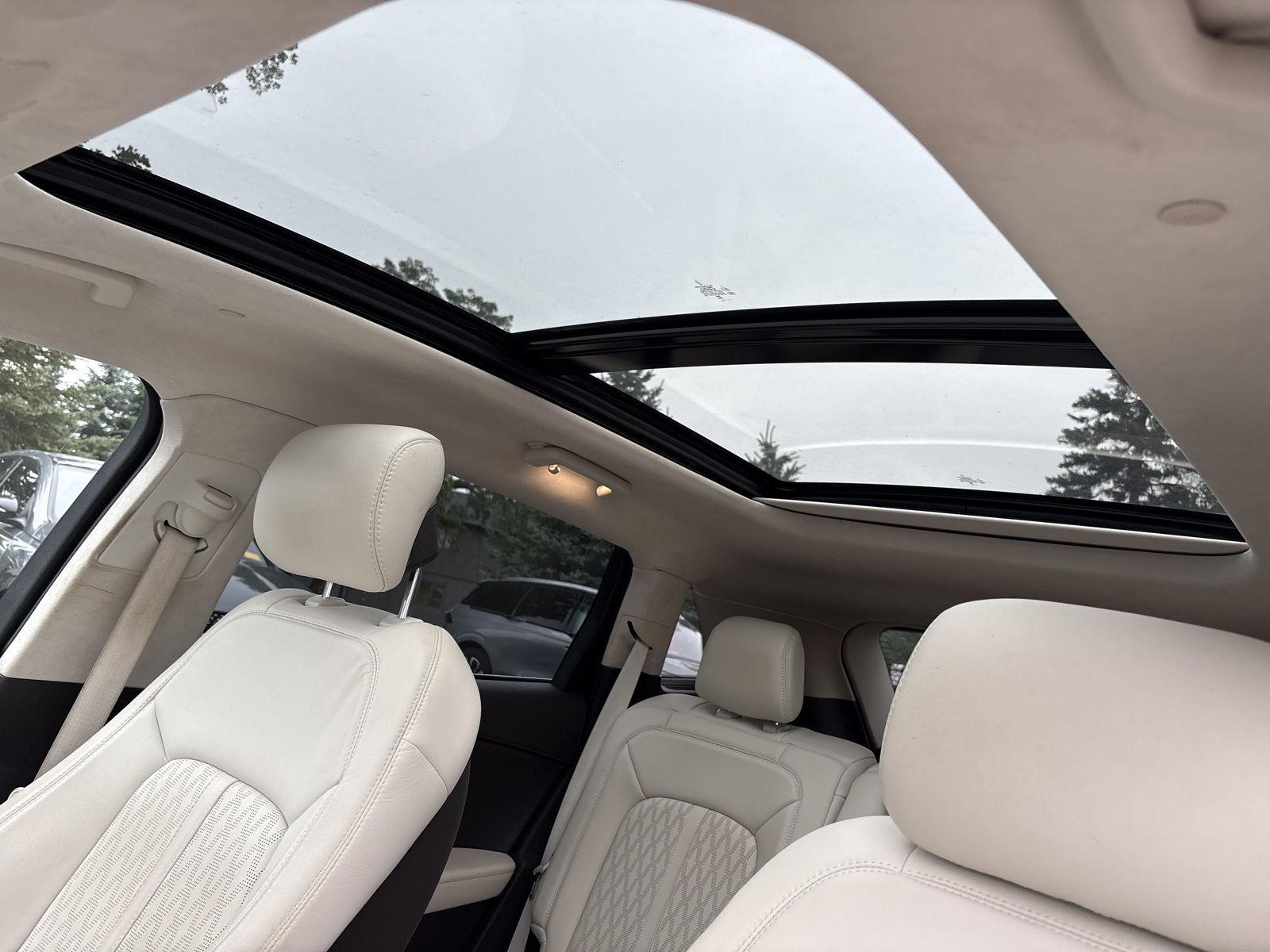 Certified Used 2023 Chroma Caviar Dark Gray Metallic Clearcoat Lincoln Black Label image 8