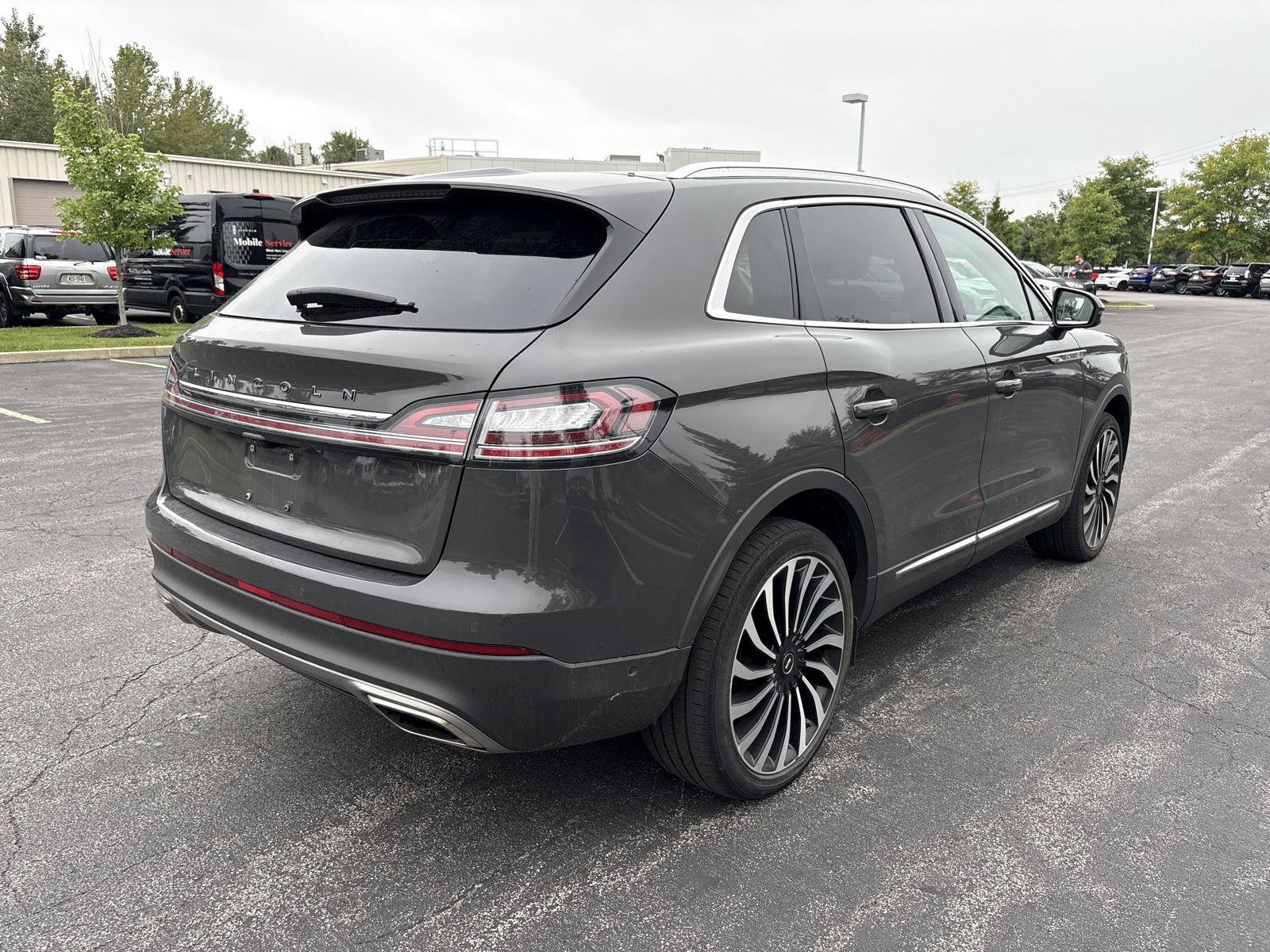 Certified Used 2023 Chroma Caviar Dark Gray Metallic Clearcoat Lincoln Black Label image 22
